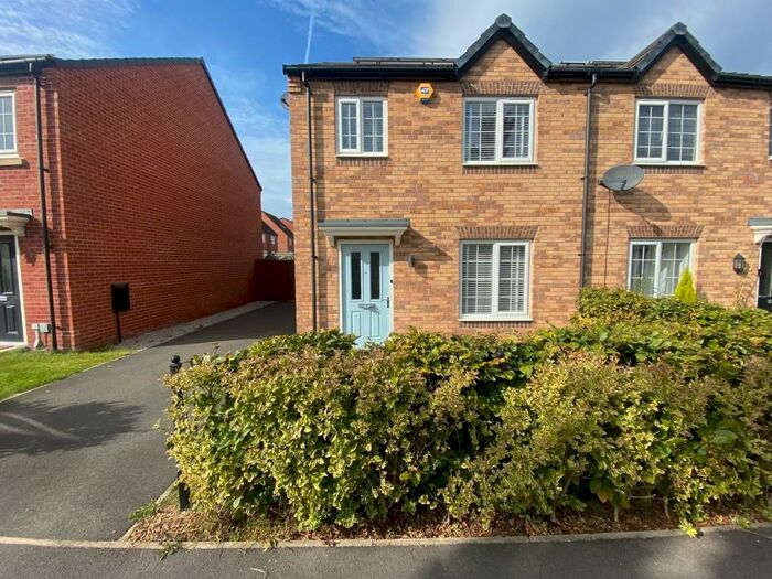 3 Bedroom House To Rent In Highfield Lane, Waverley, S60
