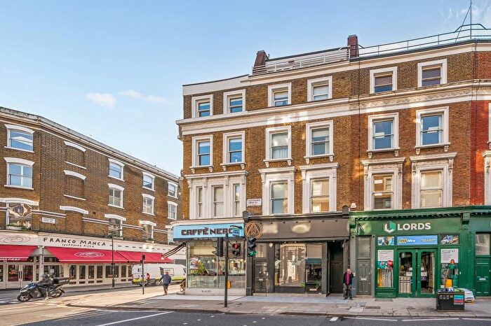 2 Bedroom Flat For Sale In Westbourne Grove, London, W2