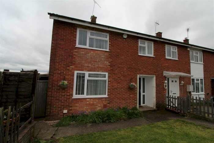 3 Bedroom Semi-Detached House To Rent In Grove Road, Houghton Regis, Dunstable, LU5