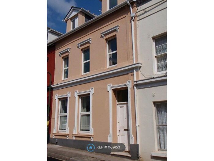 1 Bedroom Flat To Rent In New Street, Paignton, TQ3