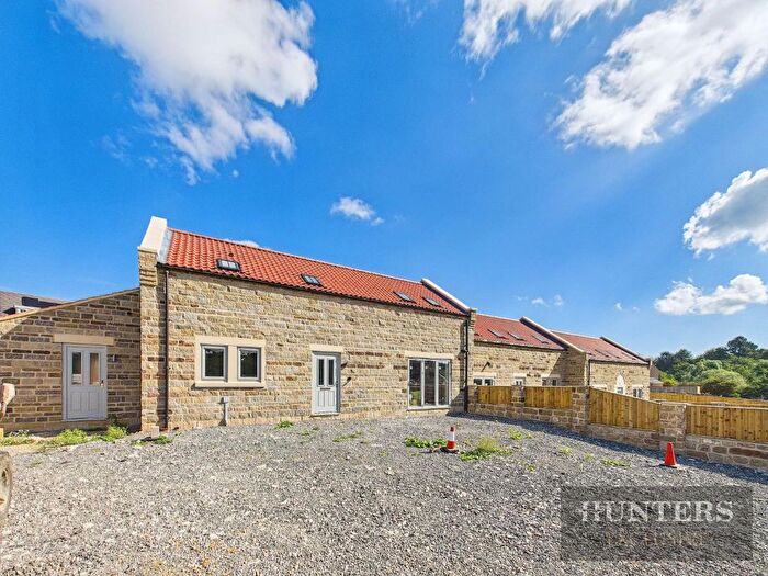 4 Bedroom Terraced House For Sale In Foxglove Way, Scarborough, YO13