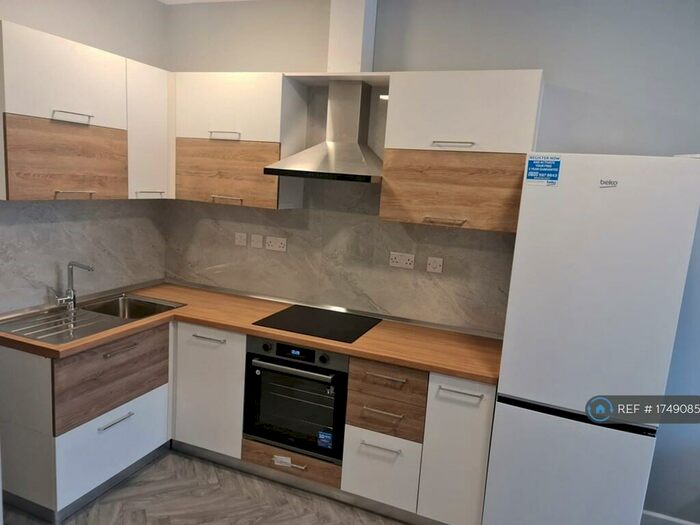 1 Bedroom Flat To Rent In John Street, Swindon, SN1