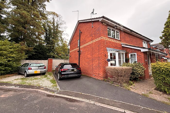 3 Bedroom Semi-Detached House To Rent In Petworth Close, Manchester, M22