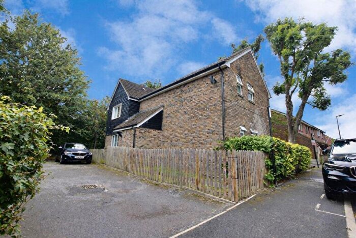 1 Bedroom Flat For Sale In Hadleigh Walk, Beckton, E6