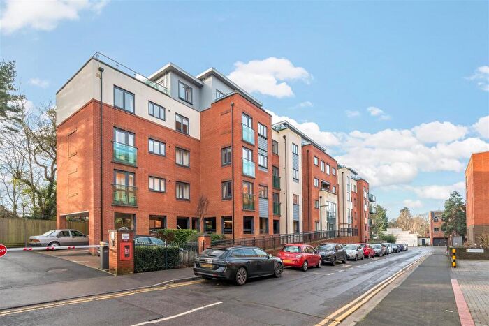 1 Bedroom Retirement Property For Sale In Stokes Lodge, Camberley, GU15