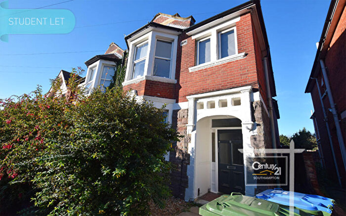 5 Bedroom Semi Detached House For Sale In |Ref: |, Kenilworth Road, Southampton, SO15