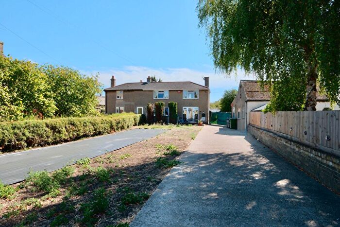 3 Bedroom Semi Detached House For Sale In High Street, Warboys, PE28