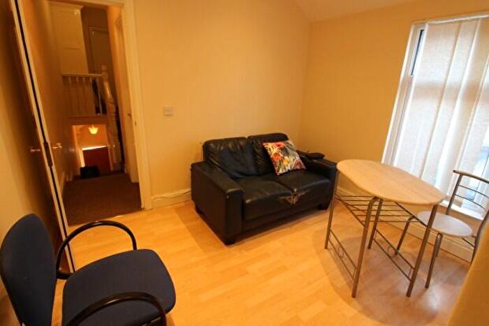 2 Bedroom Flat To Rent In Keppoch Street Cardiff, CF24