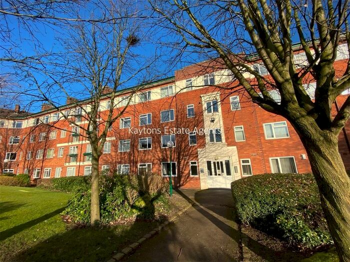 2 Bedroom Flat To Rent In Redmires Court, Eccles New Road, Salford, M5
