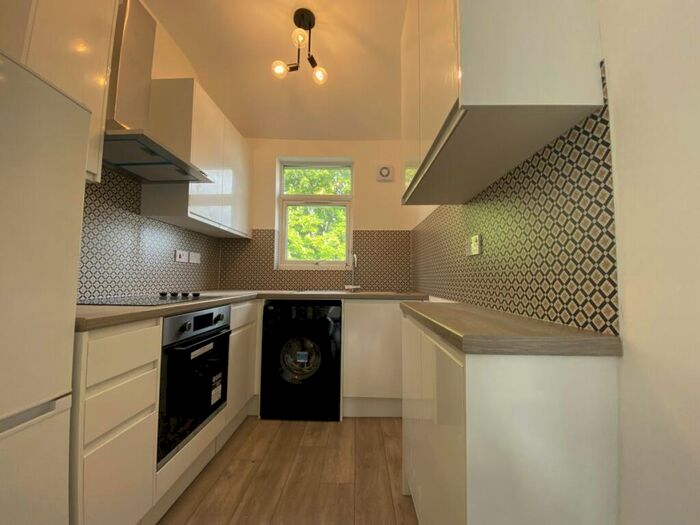 2 Bedroom Flat To Rent In Montrose Road, HA3