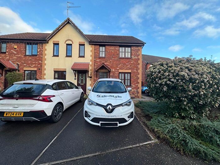 2 Bedroom End Terrace House To Rent In Juniper Way, Bristol, BS32