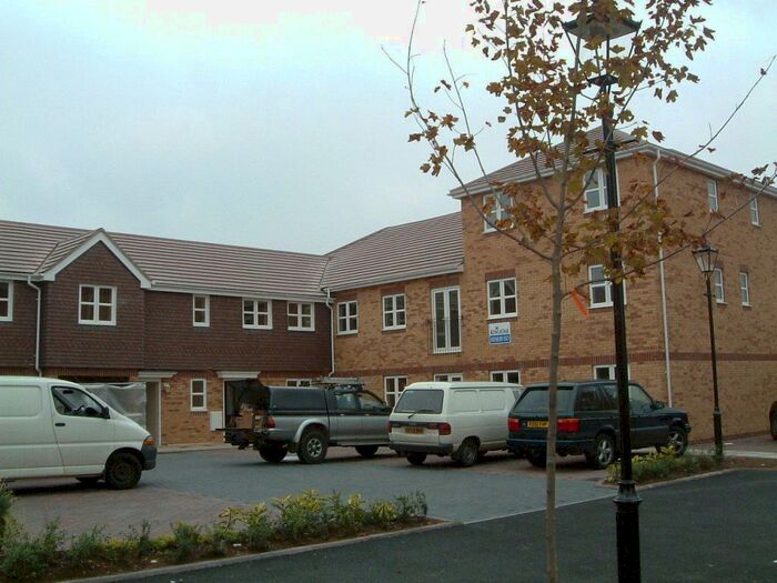 2 Bedroom Flat To Rent In Cannon Gate, Slough, SL2