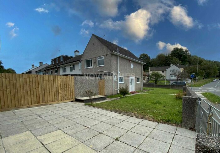 3 Bedroom End Of Terrace House To Rent In Shakespeare Road, Plymouth, PL5
