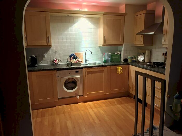 1 Bedroom Flat To Rent In London Road, Norbury, SW16