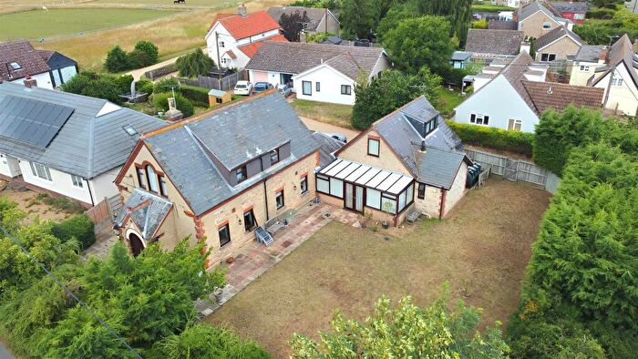 5 Bedroom Detached House For Sale In Fordham Road, Freckenham, Suffolk, IP28