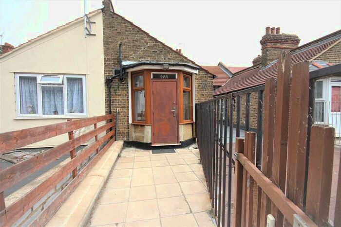 1 Bedroom Flat To Rent In Rippleside Commercial Estate, Ripple Road, Barking, IG11