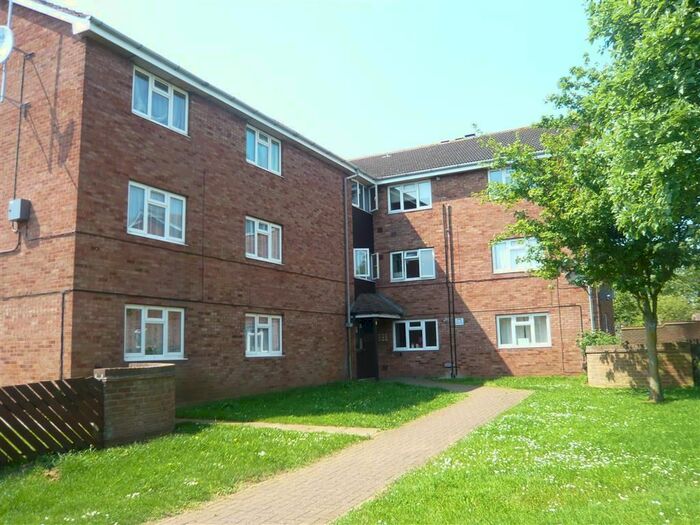 2 Bedroom Flat To Rent In Chestnut Grove, Grantham, NG31