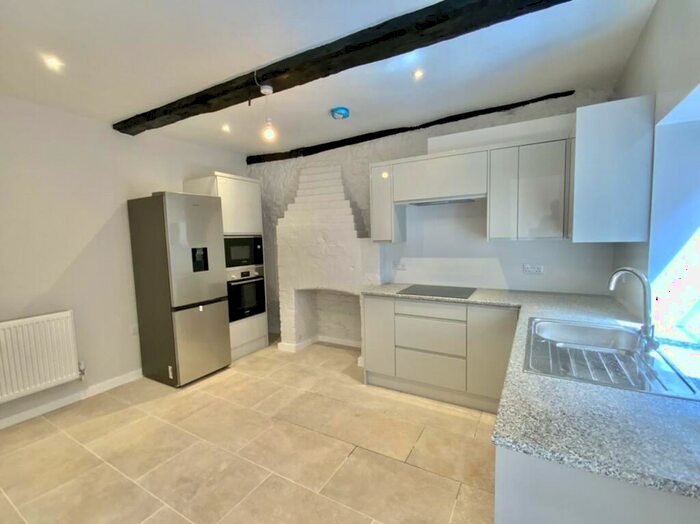 2 Bedroom Apartment To Rent In High Street, Stony Stratford, Milton Keynes, MK11