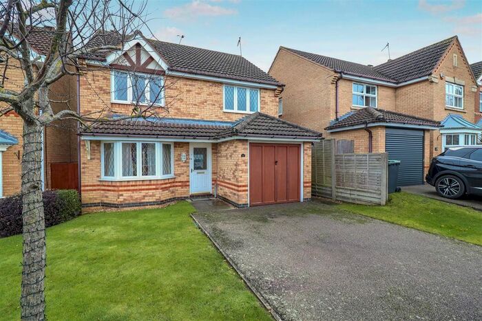 4 Bedroom Detached House For Sale In Arum Close, Rushden NN10