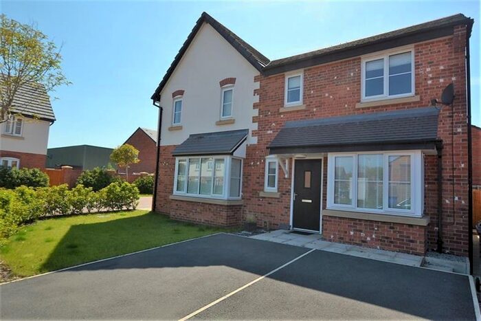 3 Bedroom Semi-Detached House To Rent In Severn Way, Holmes Chapel, Crewe, CW4