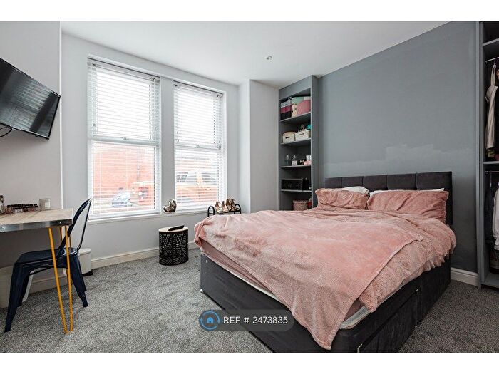 7 Bedroom End Of Terrace House To Rent In Blenheim Road, Liverpool, L18