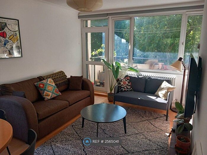 2 Bedroom Flat To Rent In Highbury Quadrant, London, N5