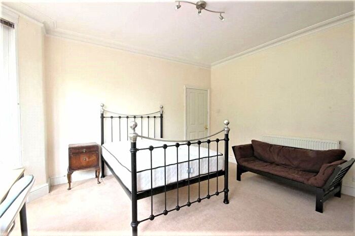 1 Bedroom Semi-detached House To Rent In Gloucester Road, Bristol, BS7