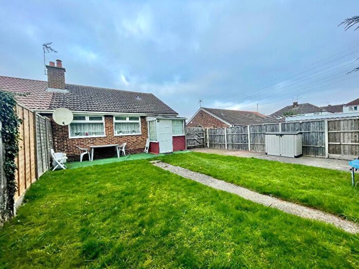 2 Bedroom Bungalow To Rent In Ripley Road, LU4