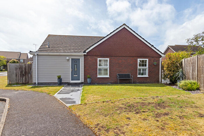 2 Bedroom Detached Bungalow For Sale In Stirling Way, Aldwick, West Sussex, PO21