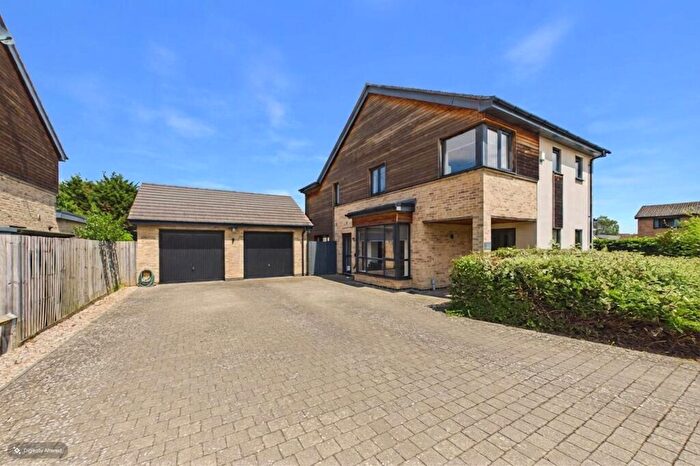 5 Bedroom Detached House For Sale In Eaton Close, Eaton Ford, St. Neots, Cambridgeshire, PE19