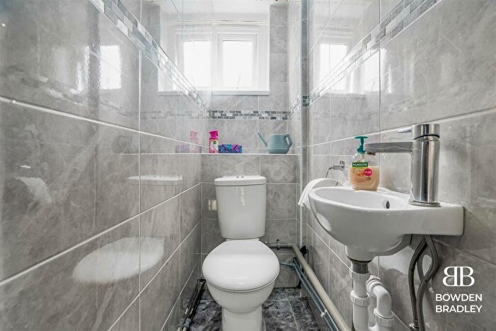 3 Bedroom Terraced House For Sale In Warren Gardens, Stratford, E15