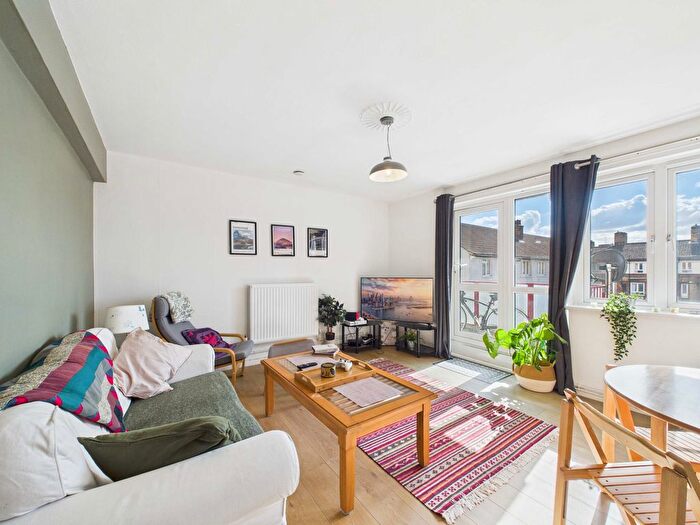 2 Bedroom Flat For Sale In Dartford House, Bermondsey, SE1