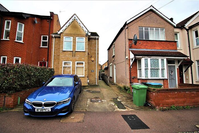2 Bedroom Flat To Rent In Pembroke Road, Walthamstow, E17