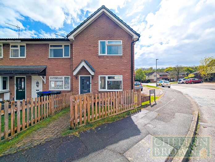 3 Bedroom End Of Terrace House For Sale In Oriel Road, Daventry, NN11