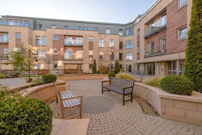 1 Bedroom Flat For Sale In Barnton Grove, Barnton, Edinburgh, EH4