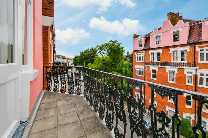2 Bedroom Flat To Rent In Waldemar Avenue Mansions, Waldemar Avenue, SW6