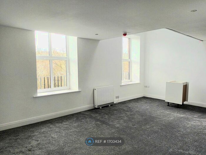 2 Bedroom Flat To Rent In Brougham Hall, Rossendale, BB4