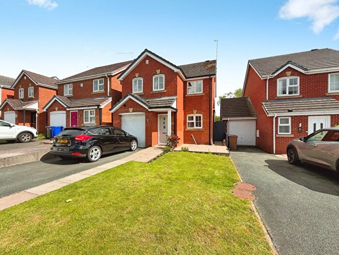 4 Bedroom Detached House For Sale In Park View Close, Stoke-On-Trent, Staffordshire, ST3