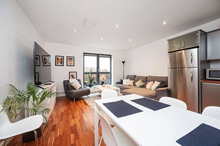 2 Bedroom Flat For Sale In Boundary Street, Shoreditch, London, E2