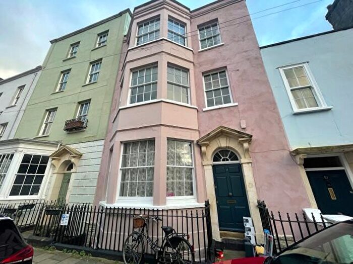 1 Bedroom Flat To Rent In Somerset Street, Kingsdown, Bristol, BS2