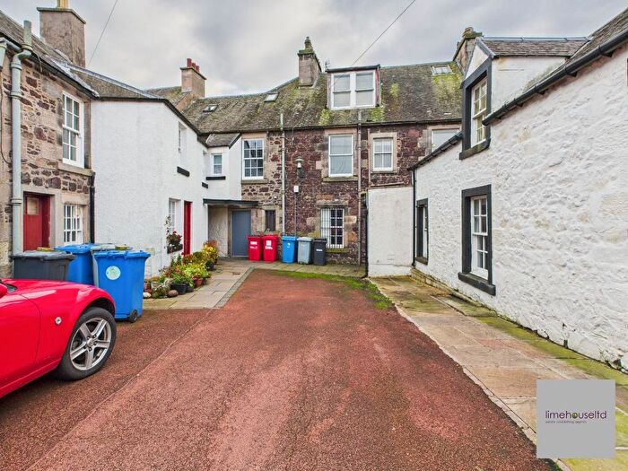 3 Bedroom Terraced House To Rent In James Square, Biggar, ML12