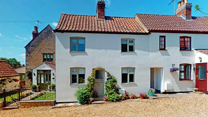 2 Bedroom Cottage To Rent In Crown Street, Ryhall, PE9