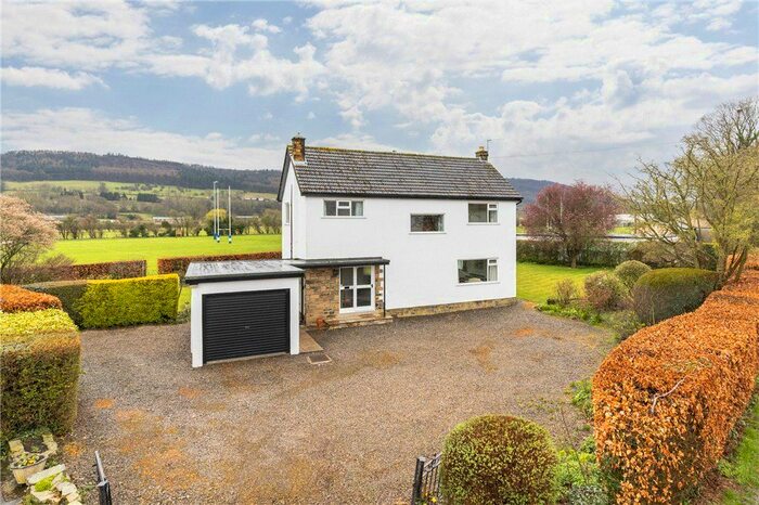 4 Bedroom Detached House For Sale In Moor Drive, Otley, LS21