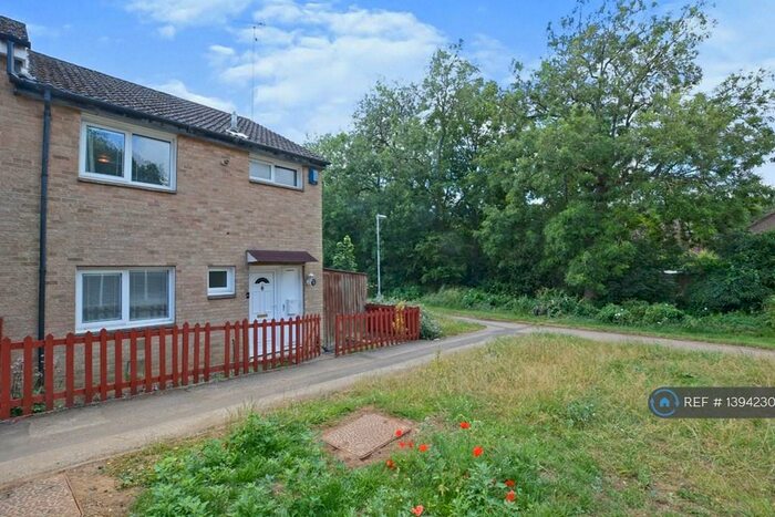 3 Bedroom End Of Terrace House To Rent In Maidencastle, Northampton, NN3