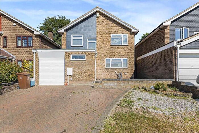 4 Bedroom Detached House For Sale In View Road, Cliffe Woods, Rochester, Kent, ME3