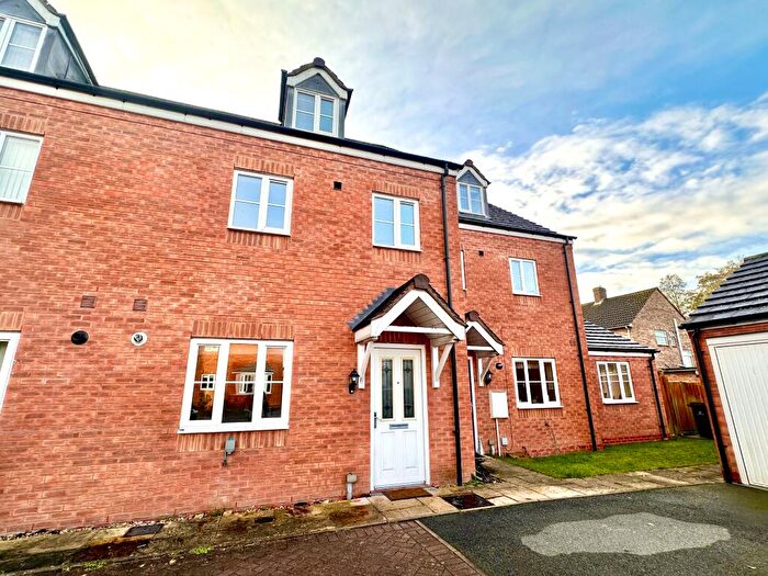 4 Bedroom Town House To Rent In Brightwater Close, Shelton Lock, Derby, DE24