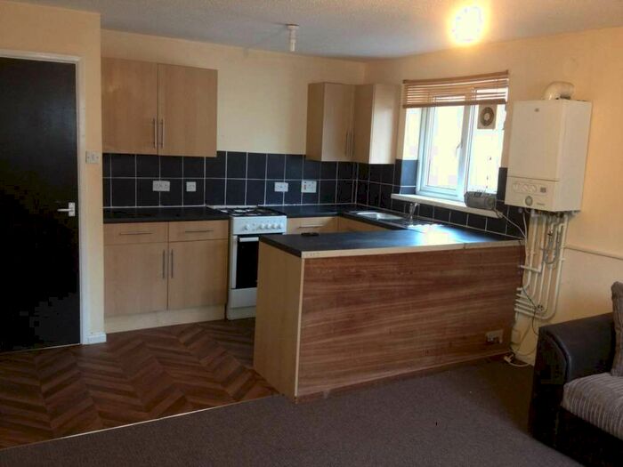 2 Bedroom Flat To Rent In Moira Court, Adamsdown, CF24