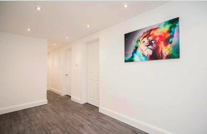 6 Bedroom Semi-Detached House To Rent In Rolleston Drive, Nottingham, NG7