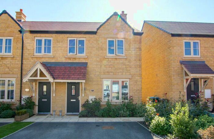 3 Bedroom Semi-Detached House To Rent In Mary Box Crescent, Witney, Oxfordshire, OX29