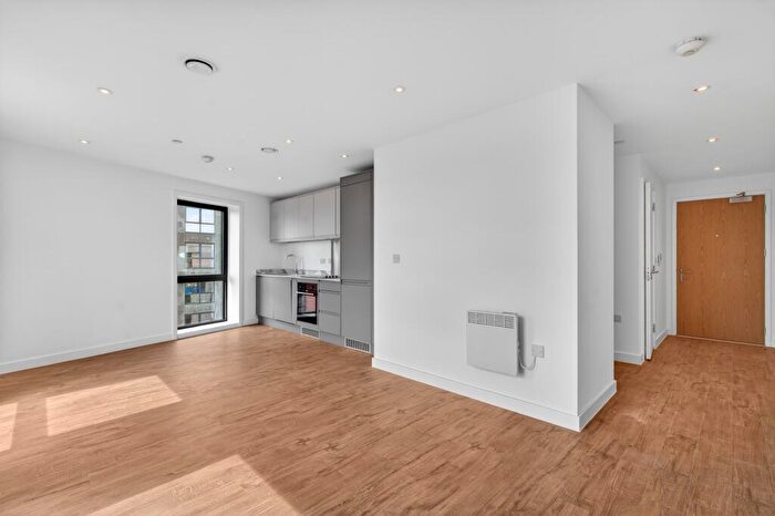 1 Bedroom Apartment For Sale In Phoenix, Saxton Lane, Leeds, LS9